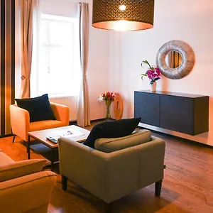 cozy-domicile-hofburg.vienna-besthotels.com/